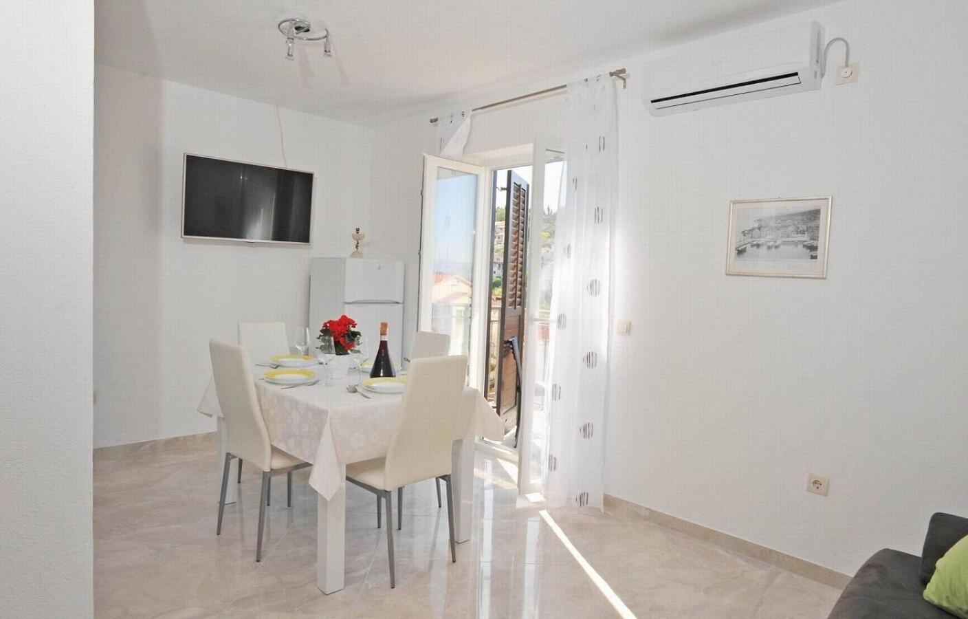 Apartment Mato Sutivan Esterno foto